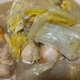 白菜と鶏モモのレモン炒め煮